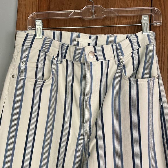 NWT H&M denim striped jeans! 🦋 - Picture 4 of 11